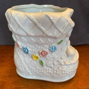 Vintage Napcoware ceramic white single baby bootie